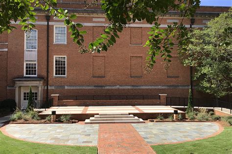 samford gardens|Samford Dedicates Beautiful Hazel P. Boren Courtyard and Gardens